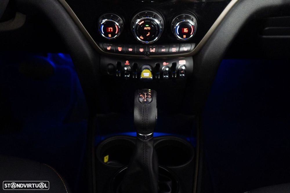 MINI Countryman Cooper SE ALL4 Auto - 21