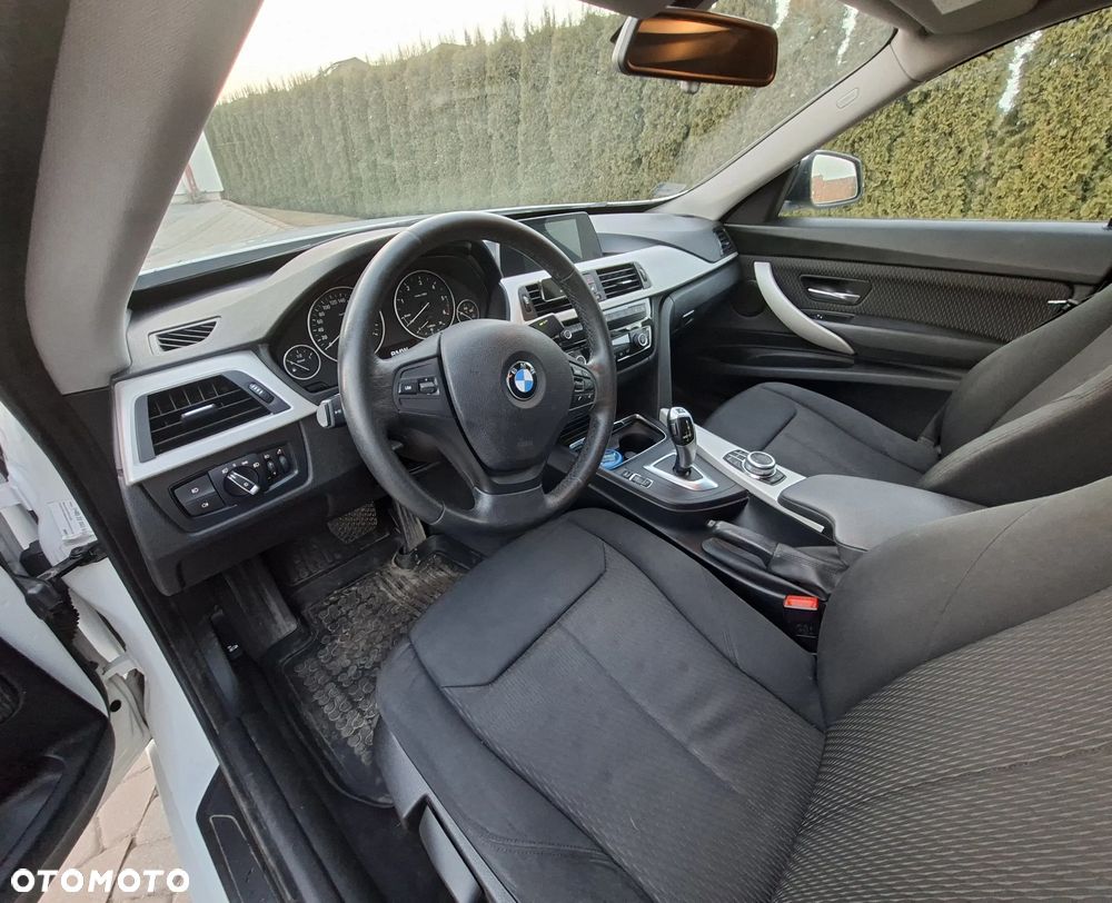 BMW Seria 3 318d - 8