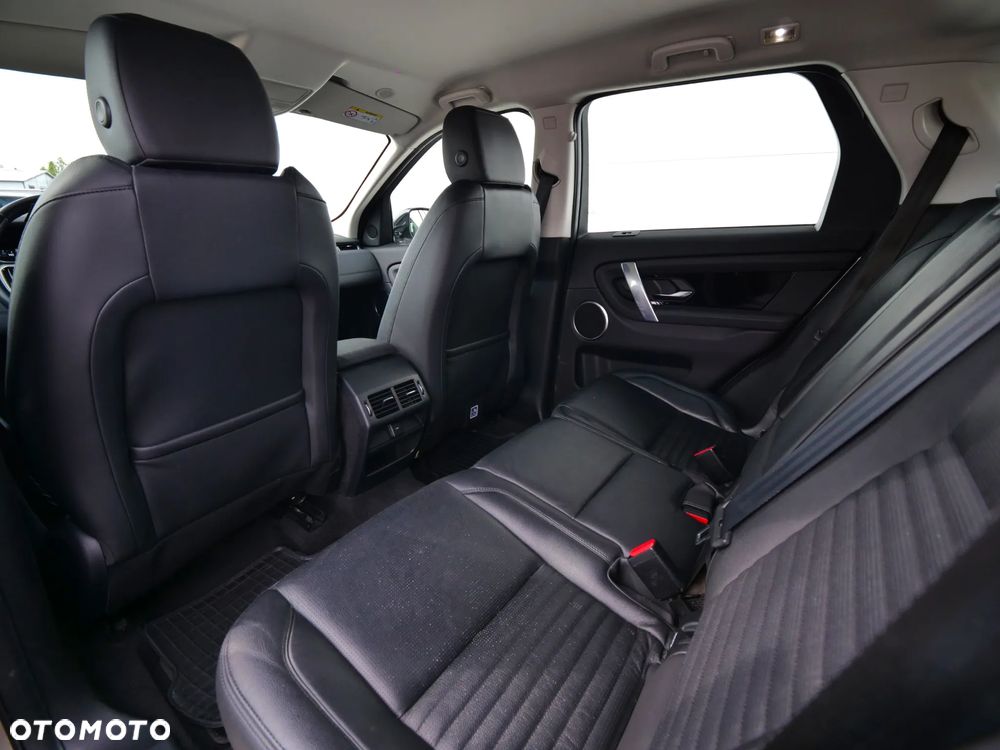 Land Rover Discovery Sport 2.0 D200 mHEV R-Dynamic SE - 28