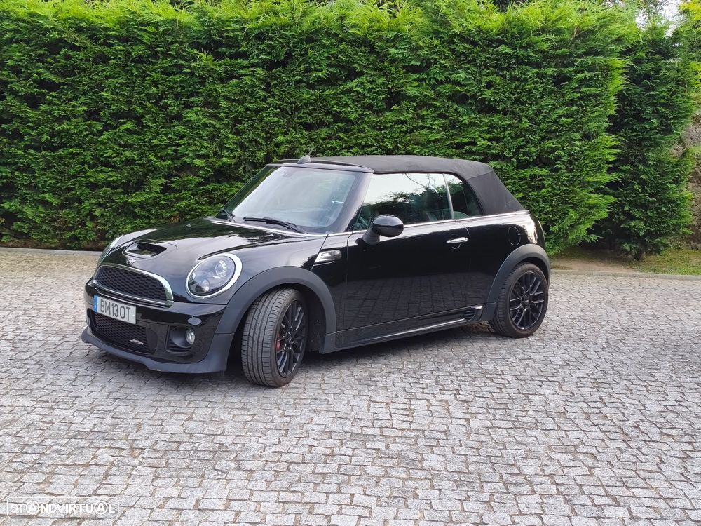 MINI Cabrio John Cooper Works - 9