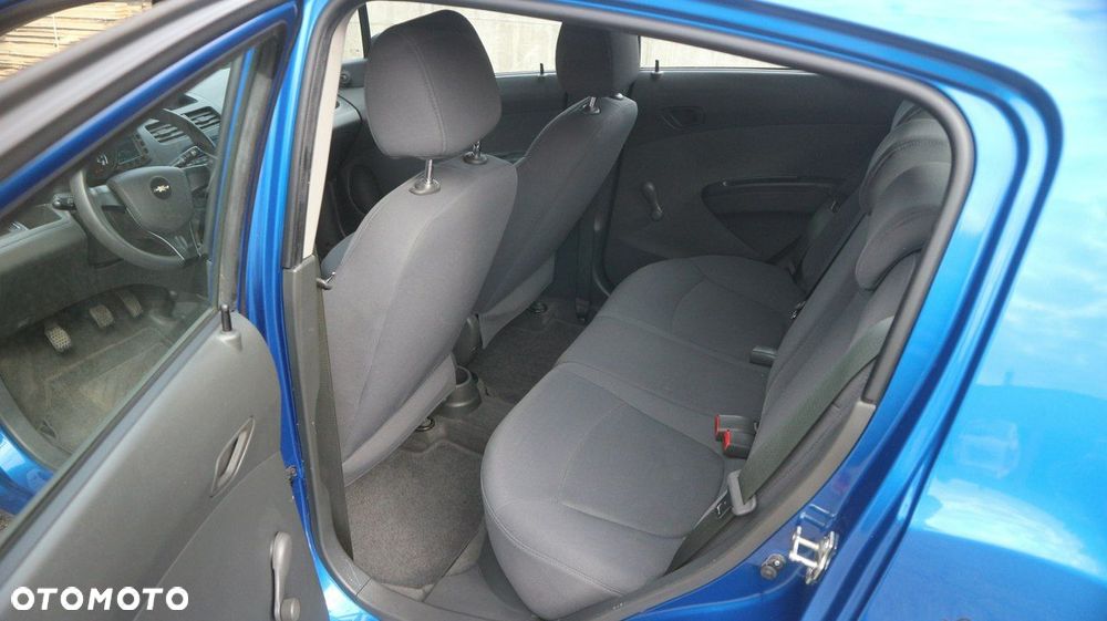 Chevrolet Spark 1.0 Base - 16