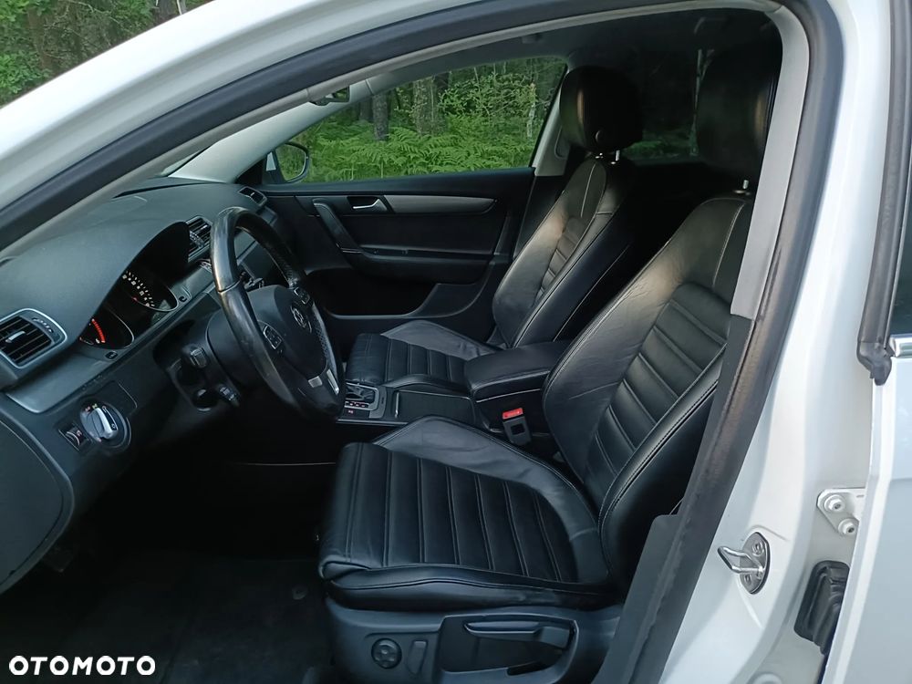 Volkswagen Passat 2.0 TDI Highline R-Style DSG - 14