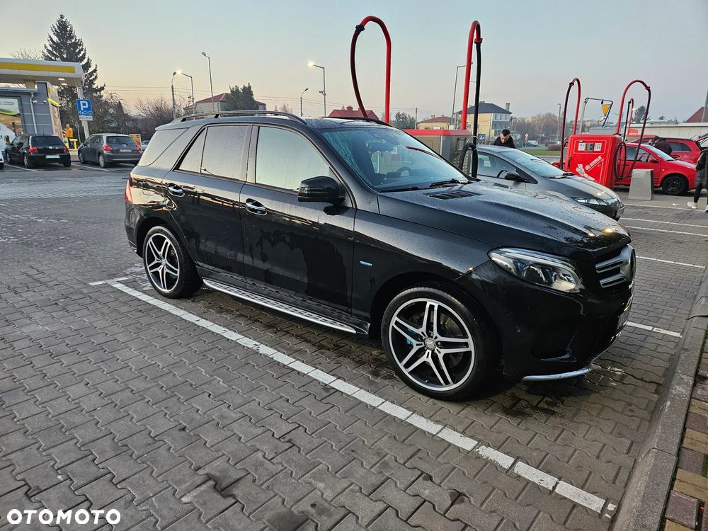 Mercedes-Benz GLE - 1