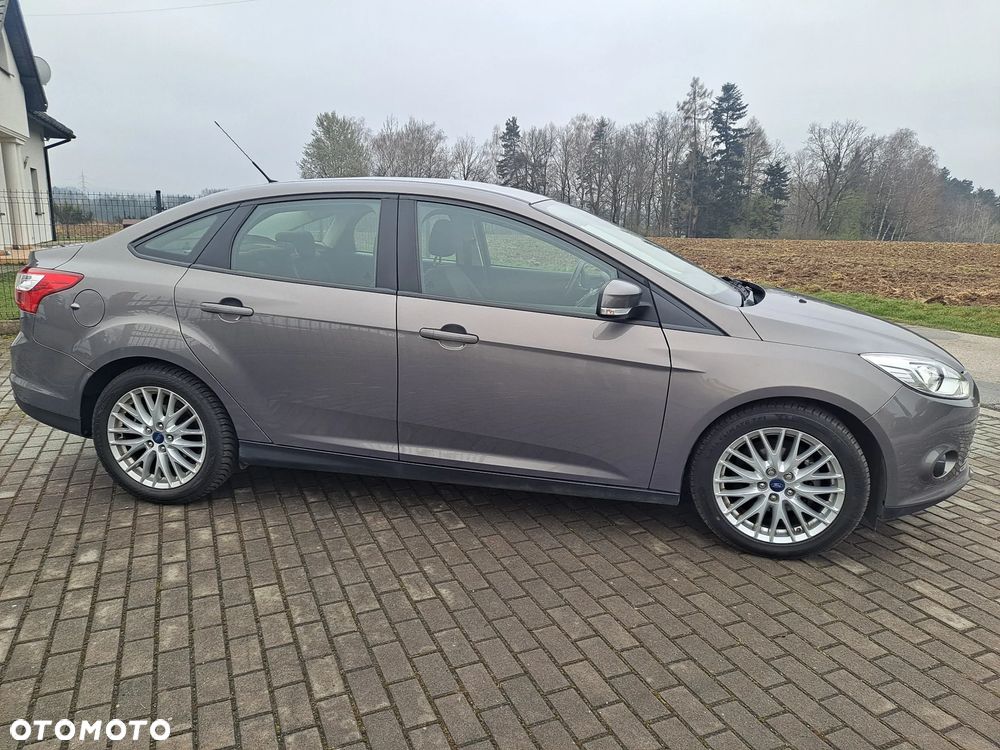 Ford Focus 1.0 EcoBoost Start-Stopp-System SYNC Edition - 4