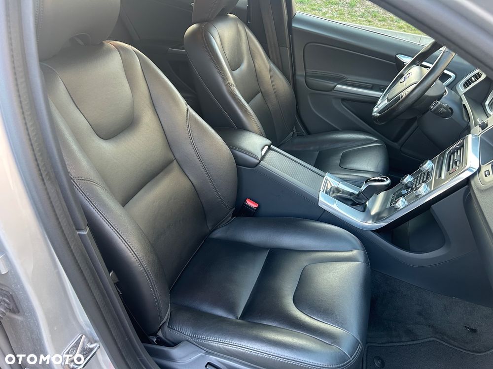 Volvo V60 D4 Drive-E Summum - 14