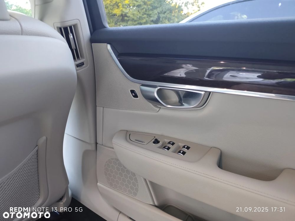 Volvo S90 T5 Geartronic Momentum Pro - 25