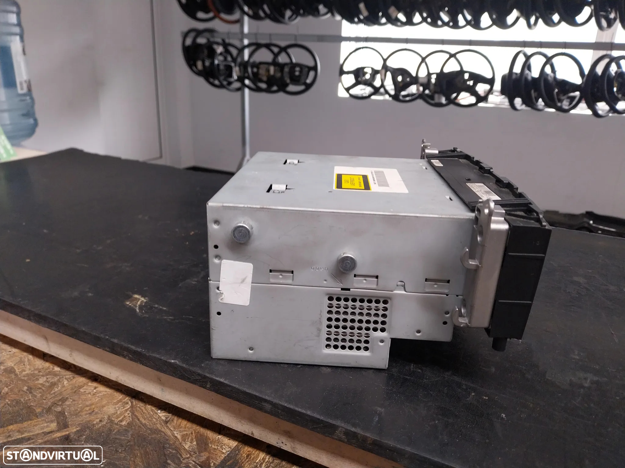Radio Mercedes W204 C200 CDI Ref: A204 870 56 96 - 6