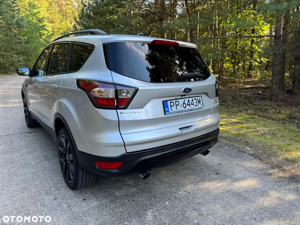 Ford Kuga 1.5 EcoBoost 4x4 SYNC - 4