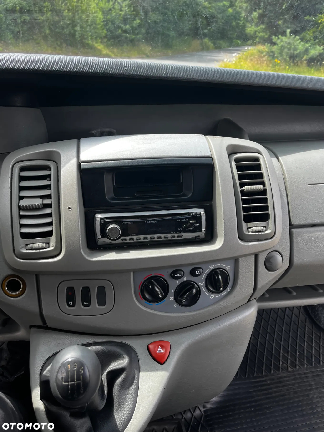 Renault Trafic - 12