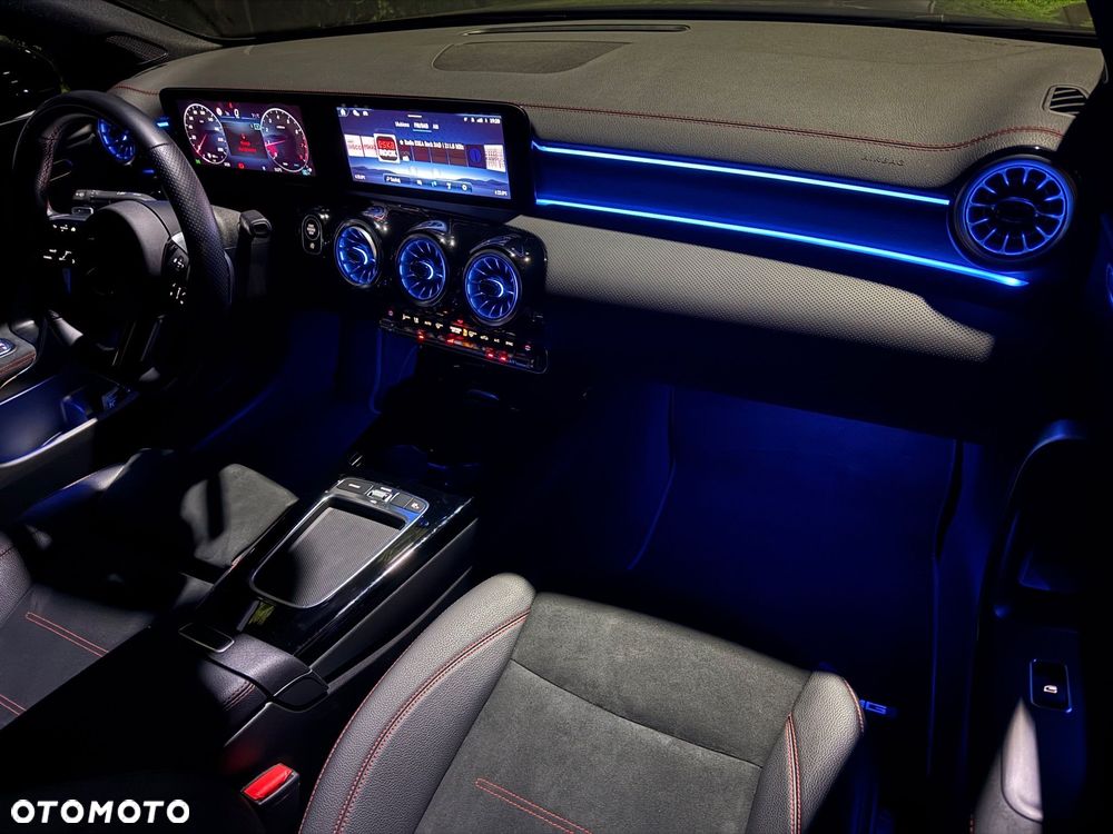 Mercedes-Benz CLA 200 AMG Line 7G-DCT - 29