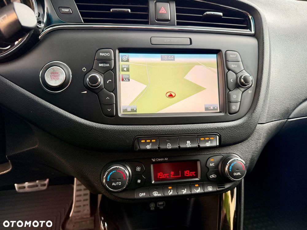 Kia Ceed 1.6 CRDi GT Line DCT - 20
