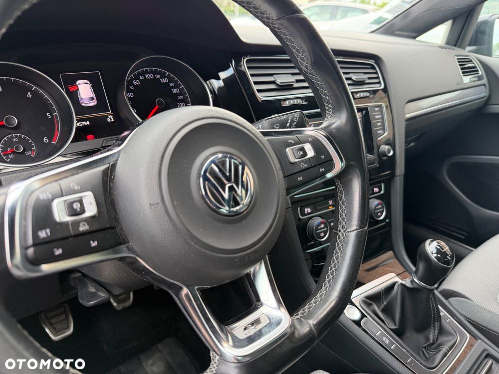 Volkswagen Golf - 19