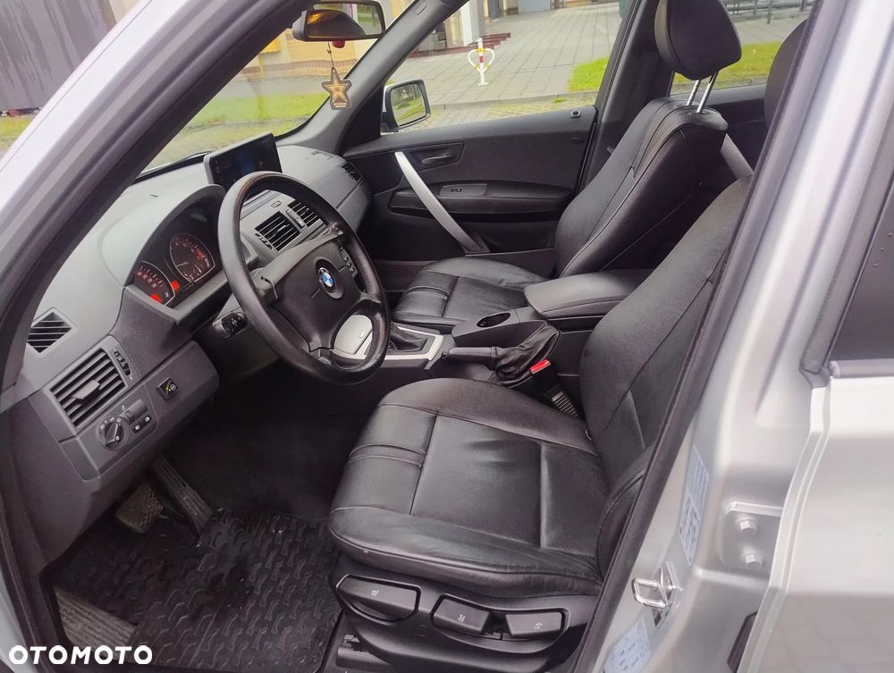BMW X3 2.5i - 9