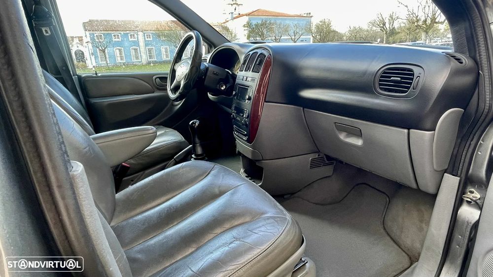 Chrysler Voyager 2.5 CRD Manhattan - 12