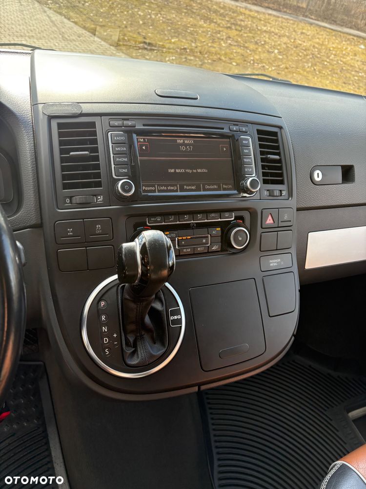 Volkswagen Multivan - 14