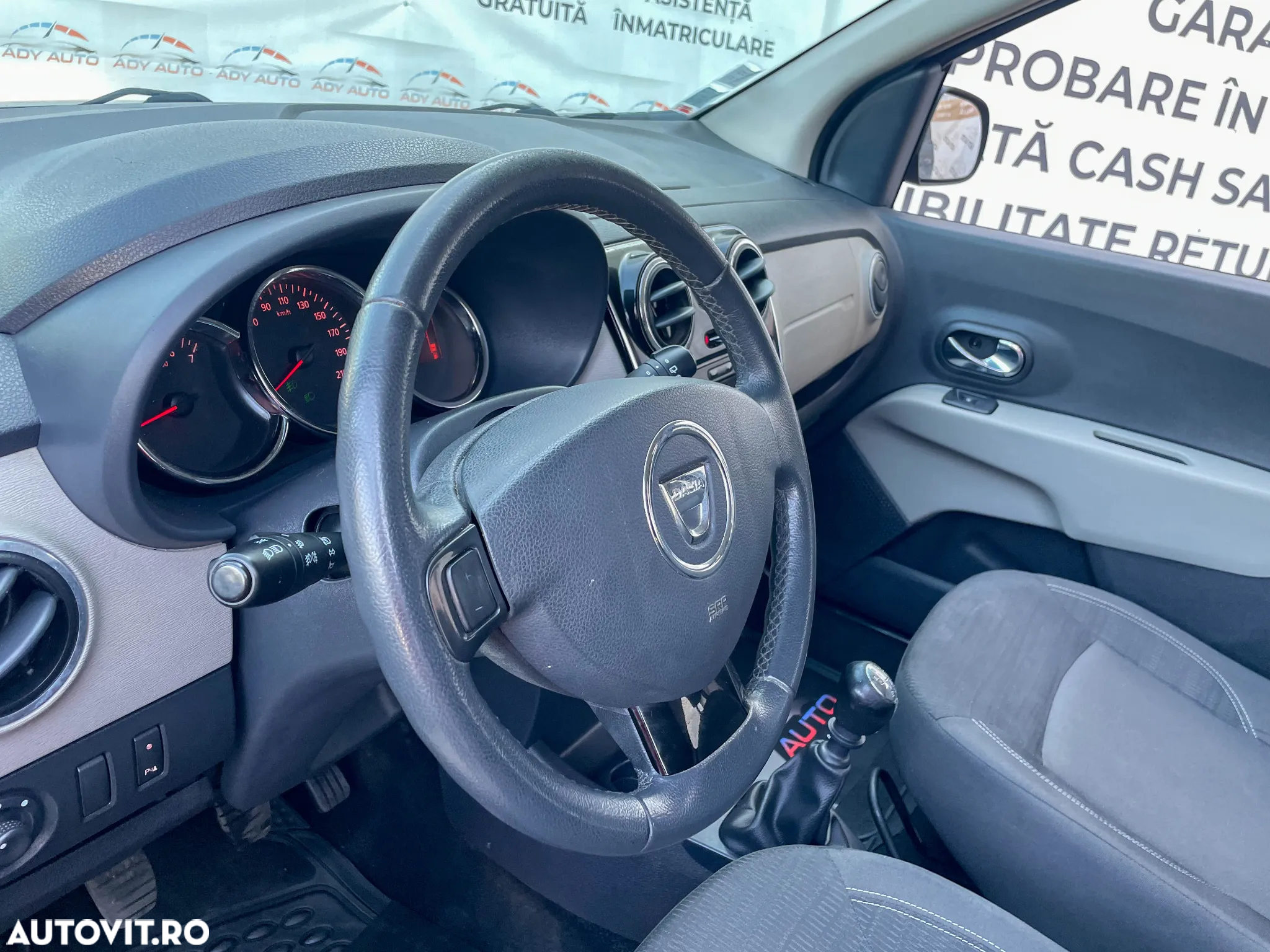 Dacia Lodgy dCi 110 Prestige - 17