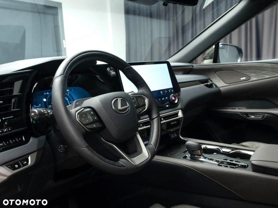 Lexus RX - 8