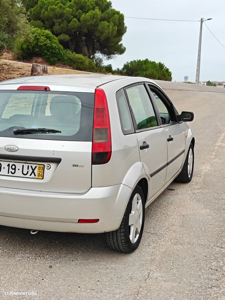 Ford Fiesta 1.4 TDCi Ambiente - 15