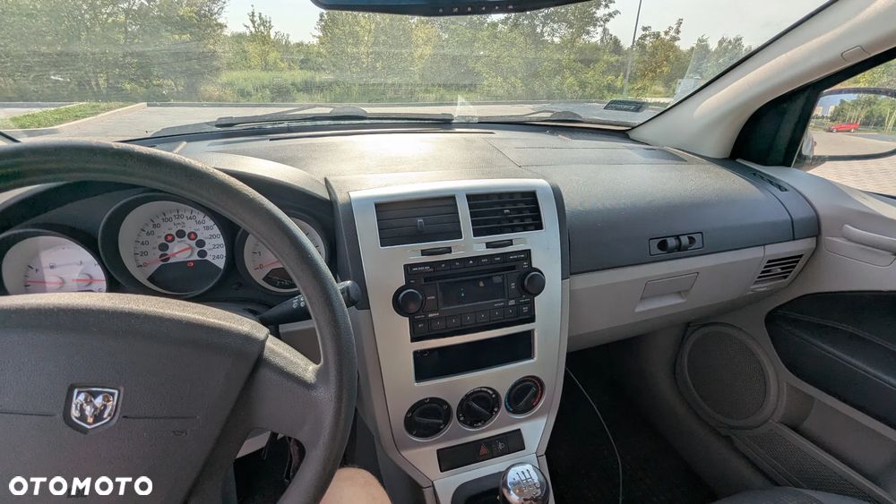 Dodge Caliber - 13