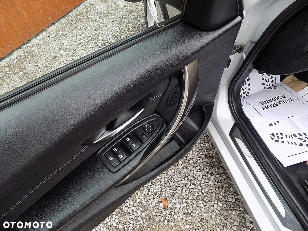 BMW Seria 3 316d Sport Line - 9