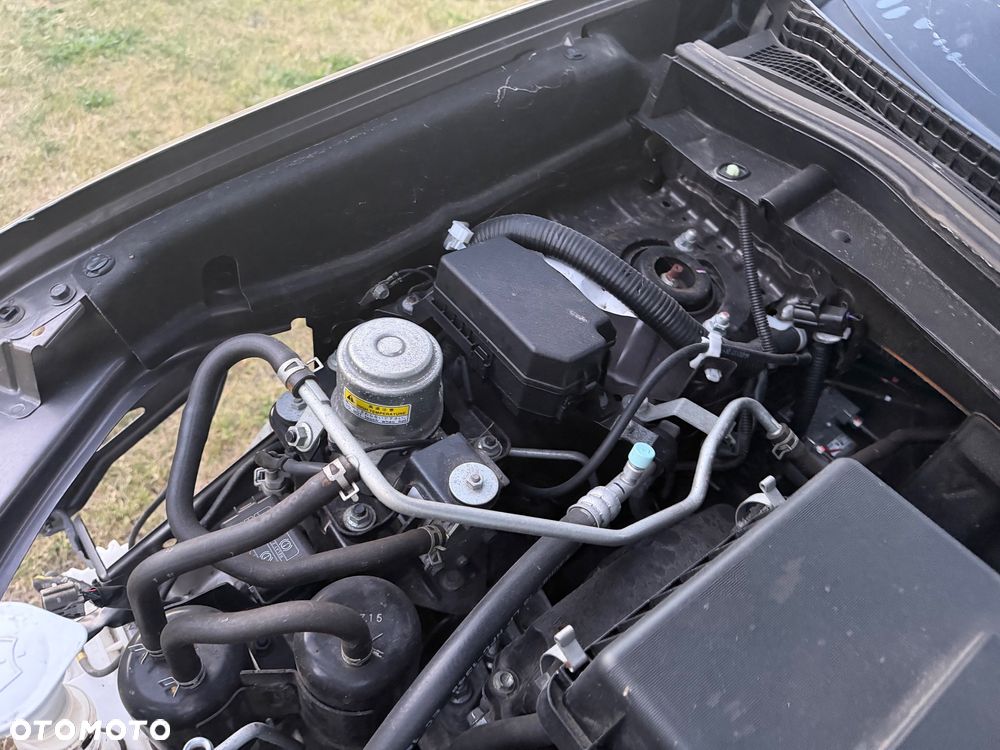 Mitsubishi Outlander Instyle NAVI + - 18