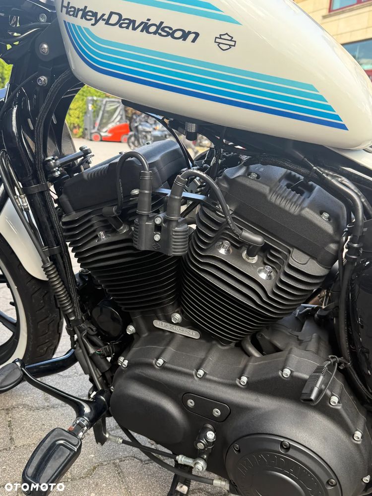 Harley-Davidson Sportster Iron 1200 - 11