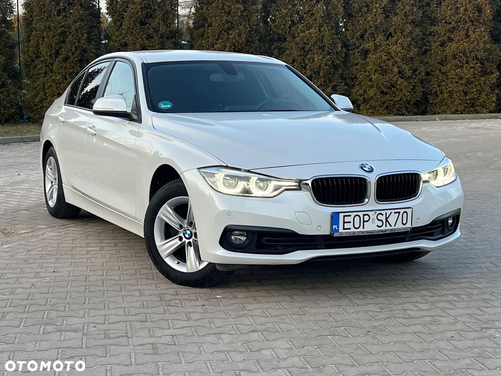 BMW Seria 3 318i - 21