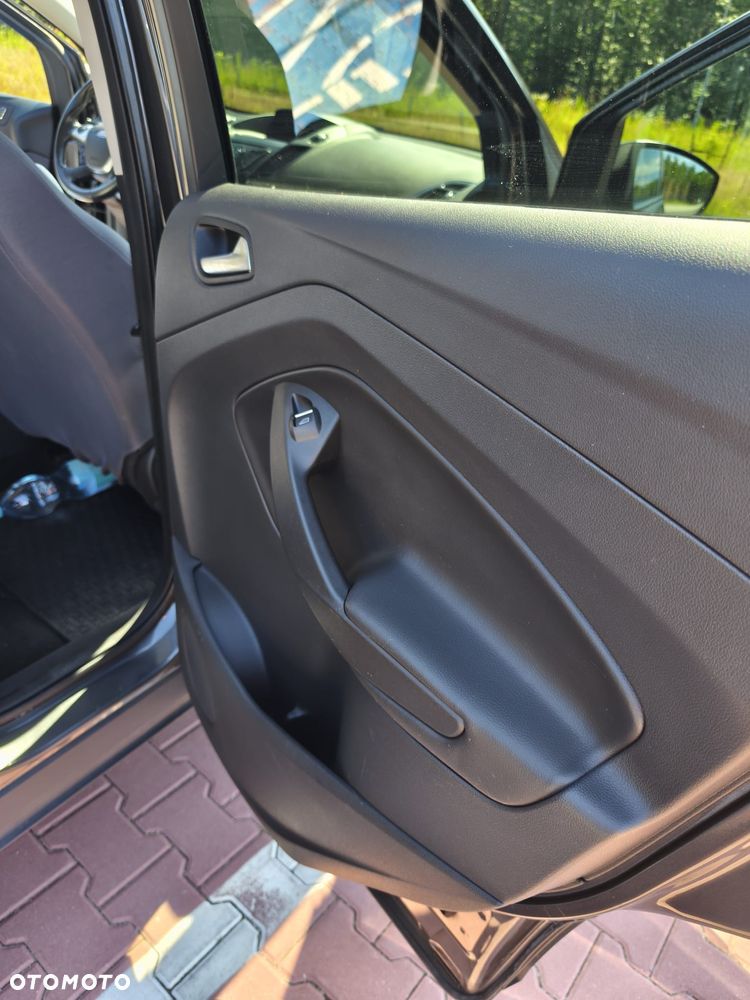 Ford Kuga 2.0 TDCi FWD Titanium - 17