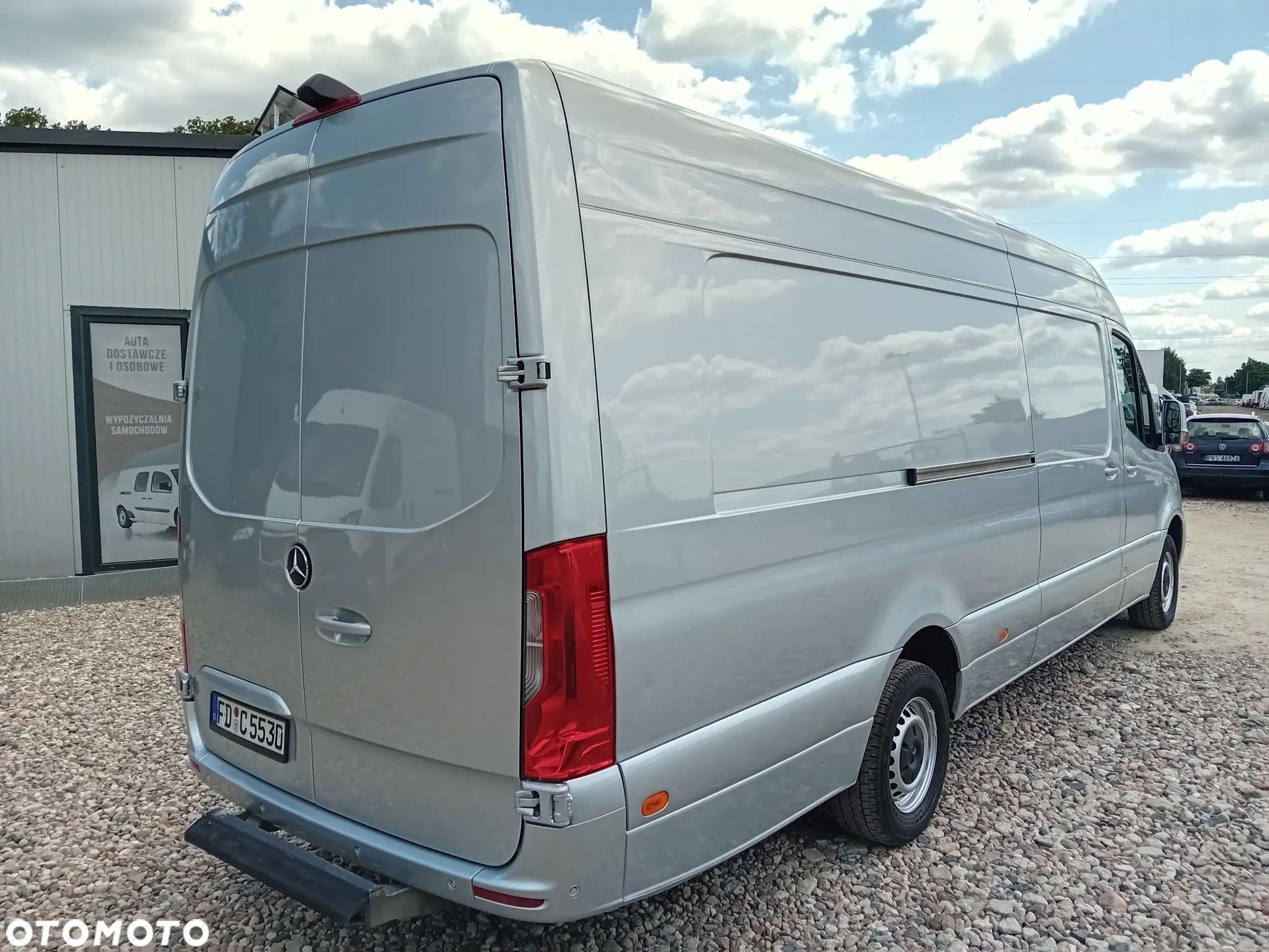 Mercedes-Benz Sprinter - 5