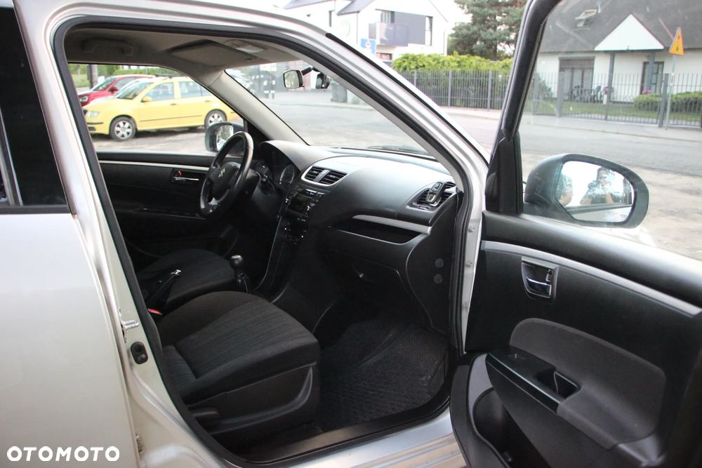 Suzuki Swift - 17
