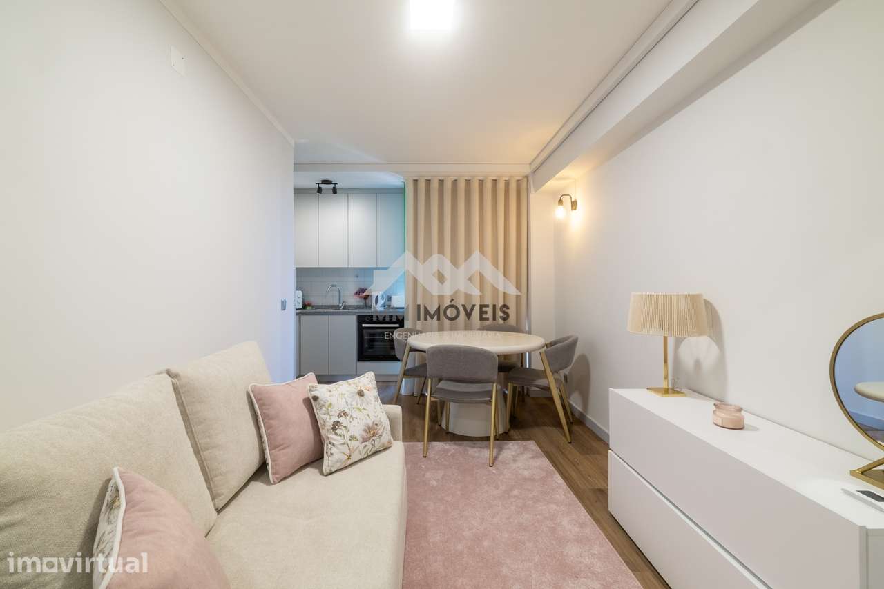 Apartamento T1| Arrendamento | Metro de Faria Guimarães - Grande imagem: 2/19