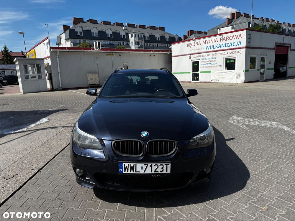 BMW Seria 5 523i Touring - 2