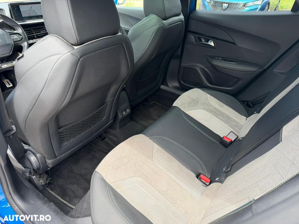Peugeot 2008 e-2008 GT - 9