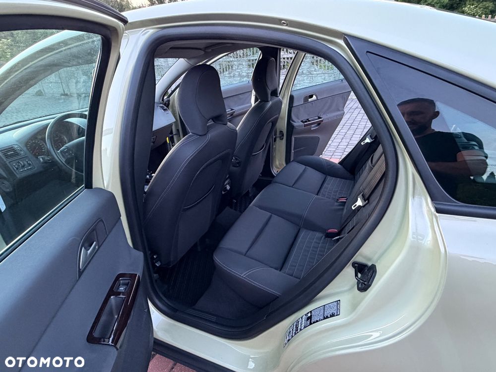 Volvo S40 2.4i Momentum - 20