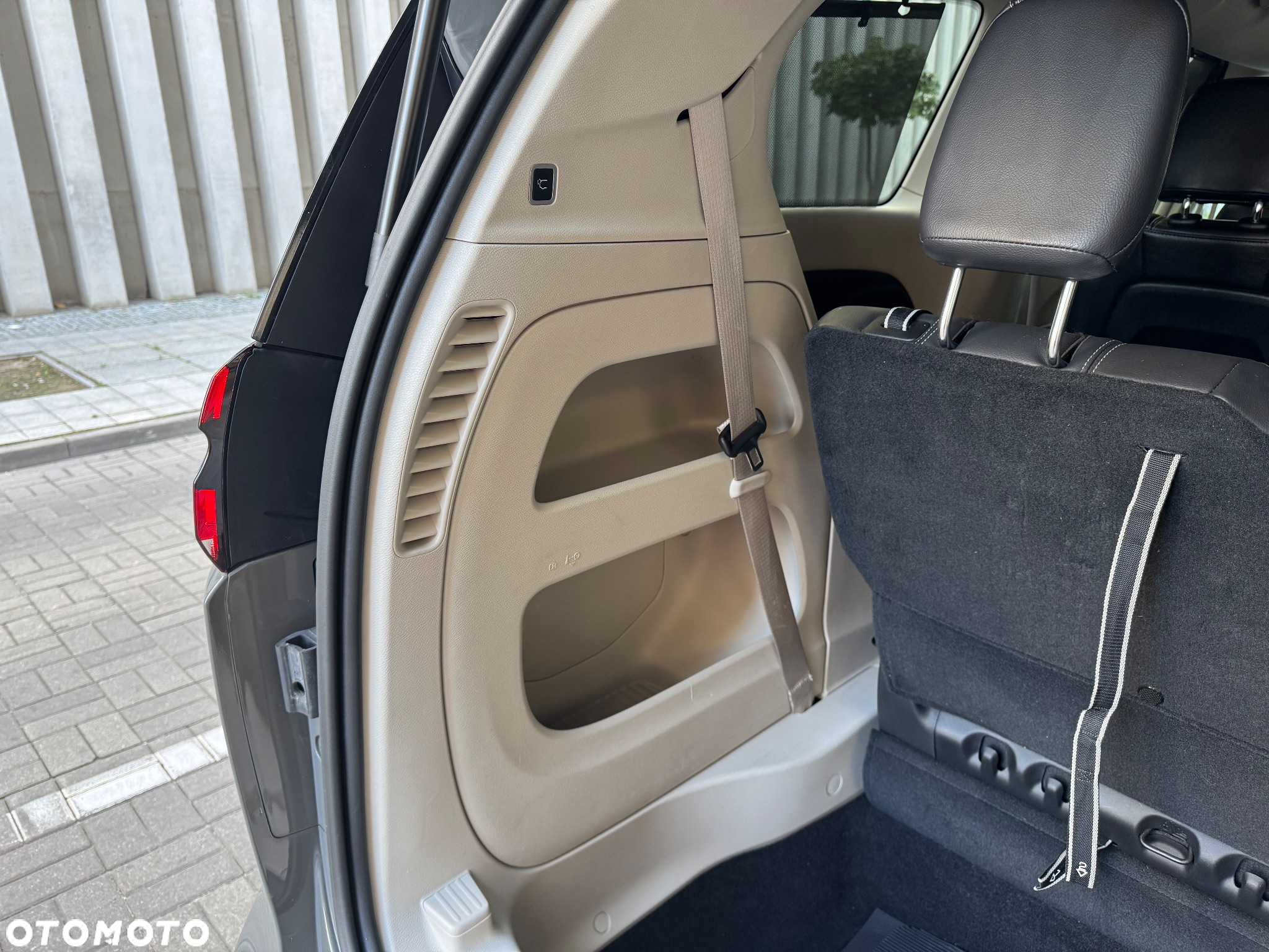 Chrysler Pacifica - 21