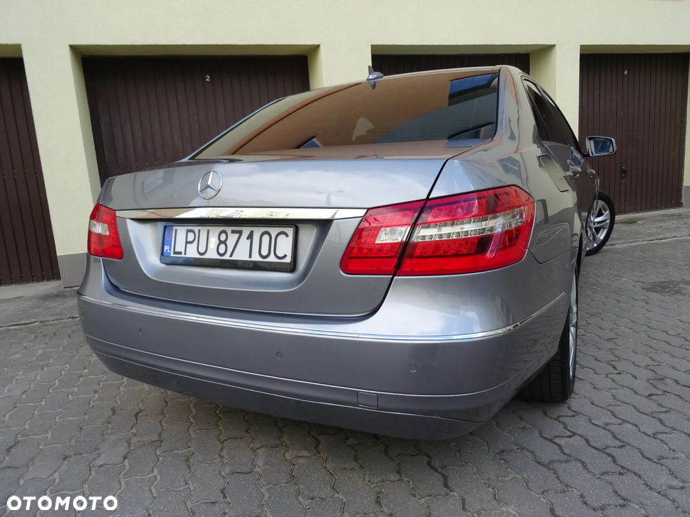 Mercedes-Benz Klasa E 200 CDI 7G-TRONIC Elegance - 17