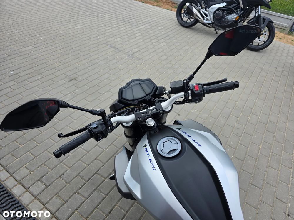 Yamaha MT - 30