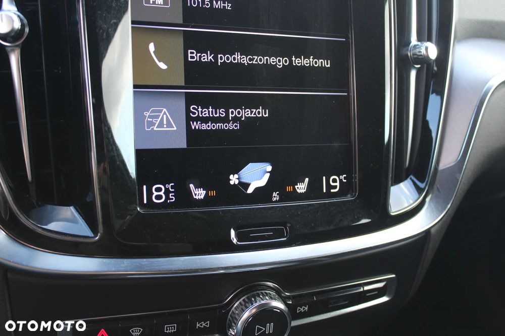 Volvo V60 Cross Country D4 AWD Geartronic - 30