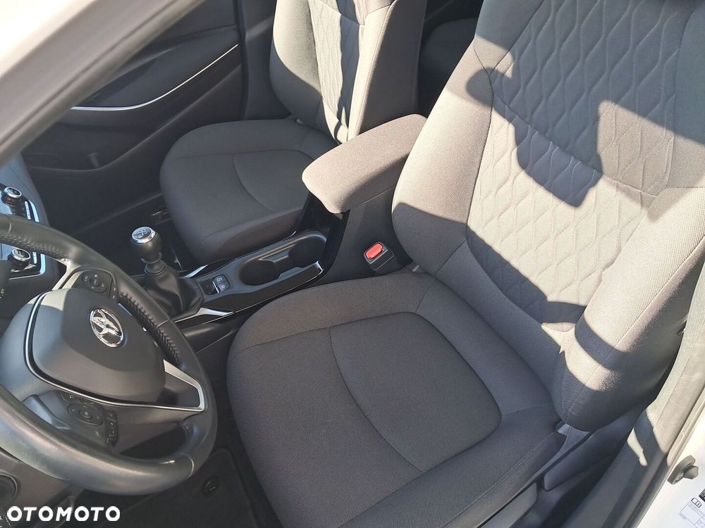 Toyota Corolla - 12