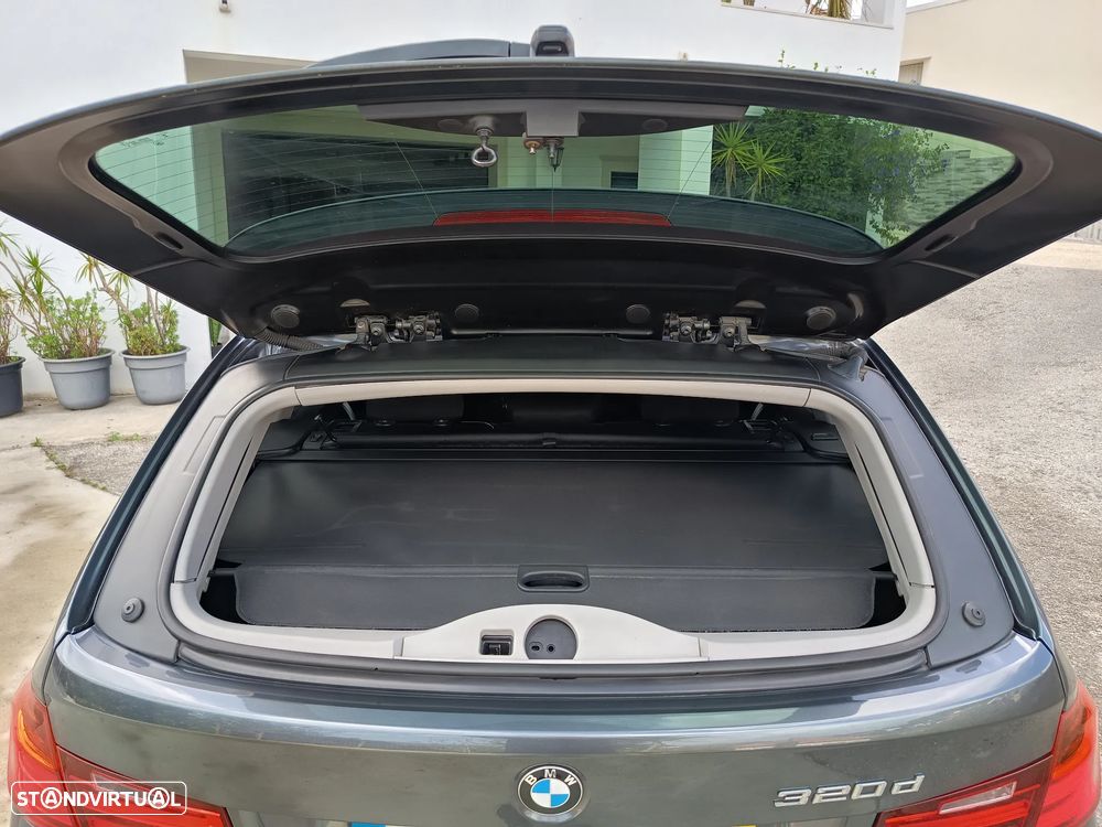 BMW 320 d Auto Line Luxury - 5