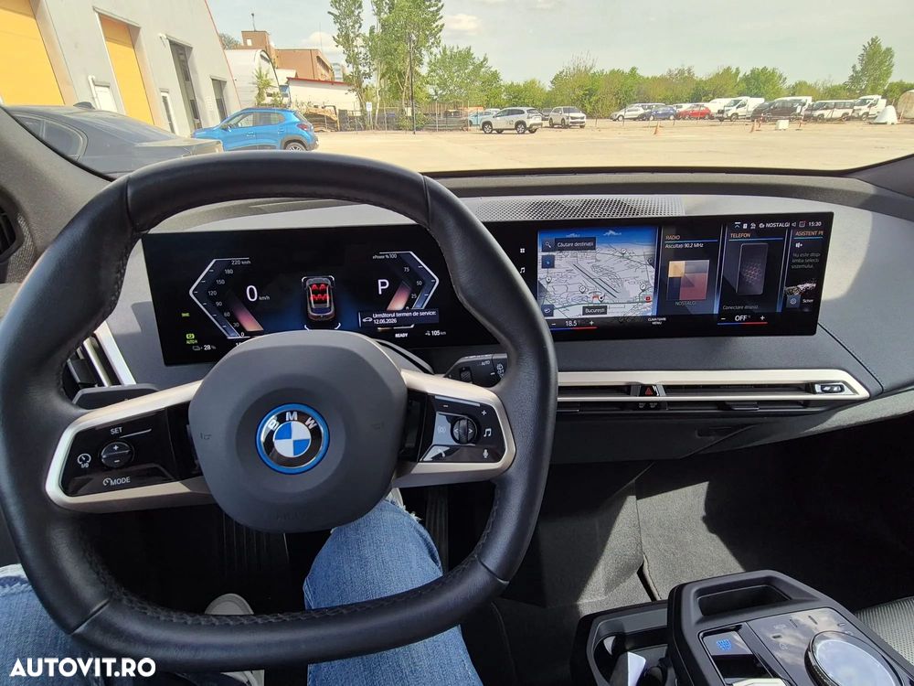 BMW iX - 1