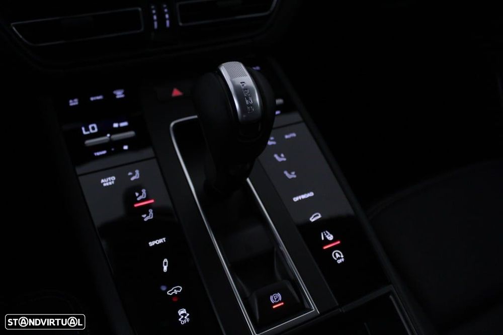 Porsche Macan Standard - 36