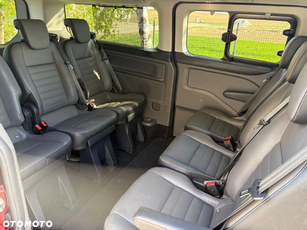 Ford Tourneo Custom 320 L2H1 VA Autm Titanium - 27