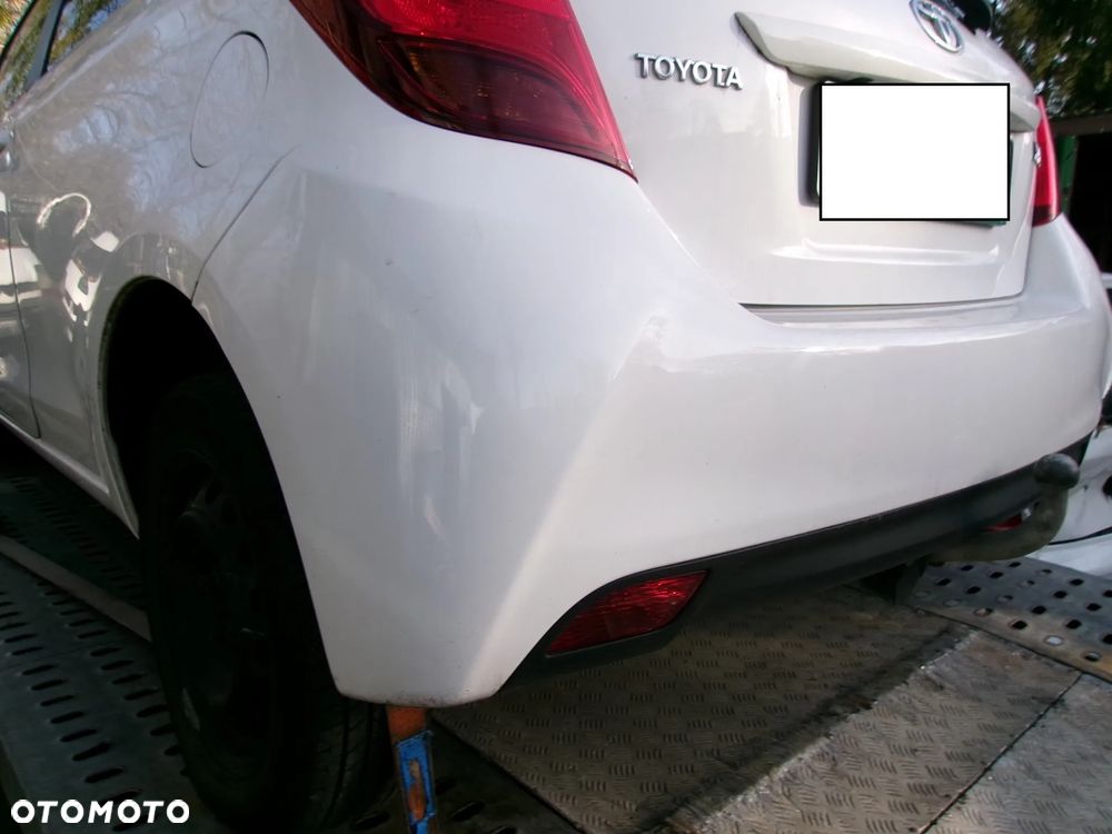 ZDERZAK TYŁ TOYOTA YARIS III  14-17  040 - 4