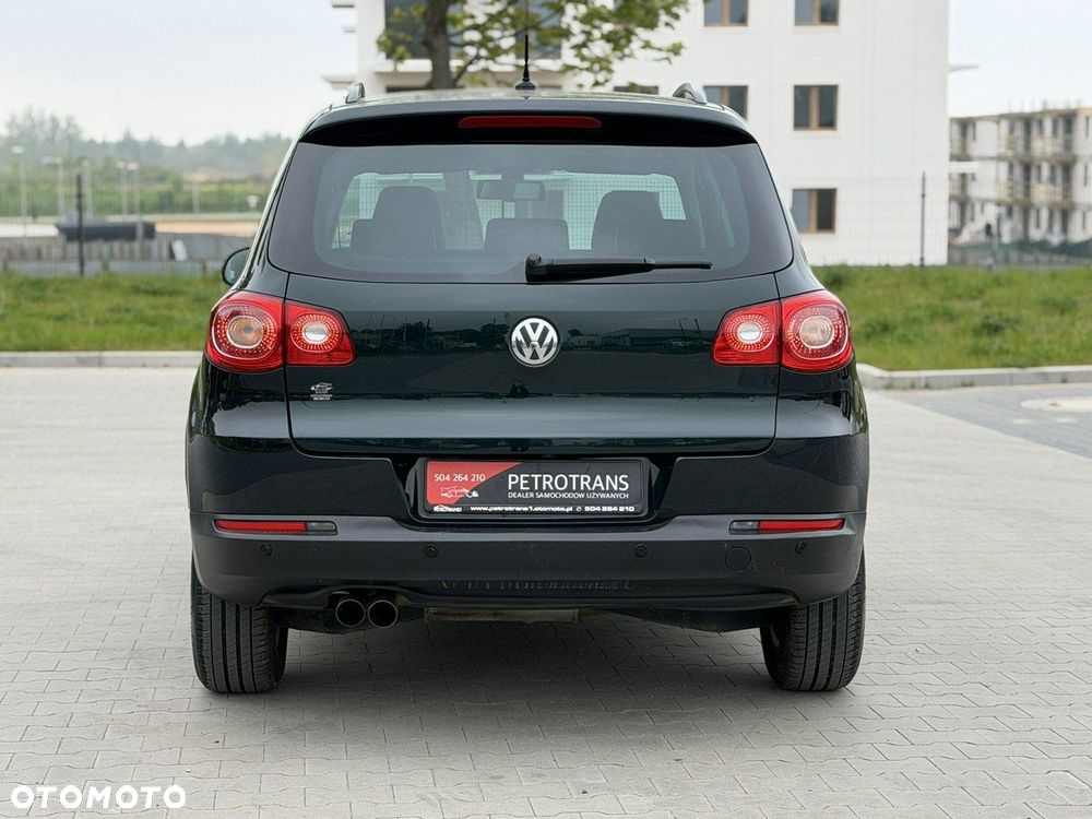 Volkswagen Tiguan 2.0 TDI DPF 4Motion BlueMotion Technology DSG Exclusive - 10