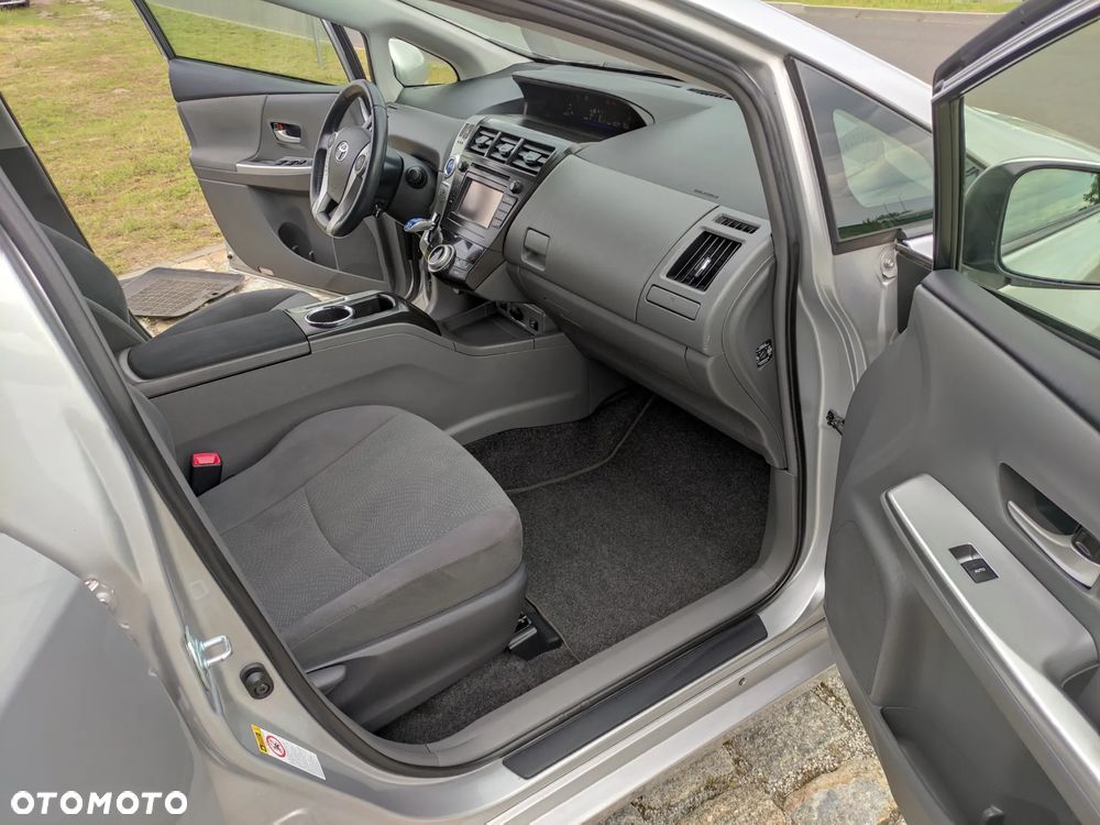 Toyota Prius+ (Hybrid) Life - 12