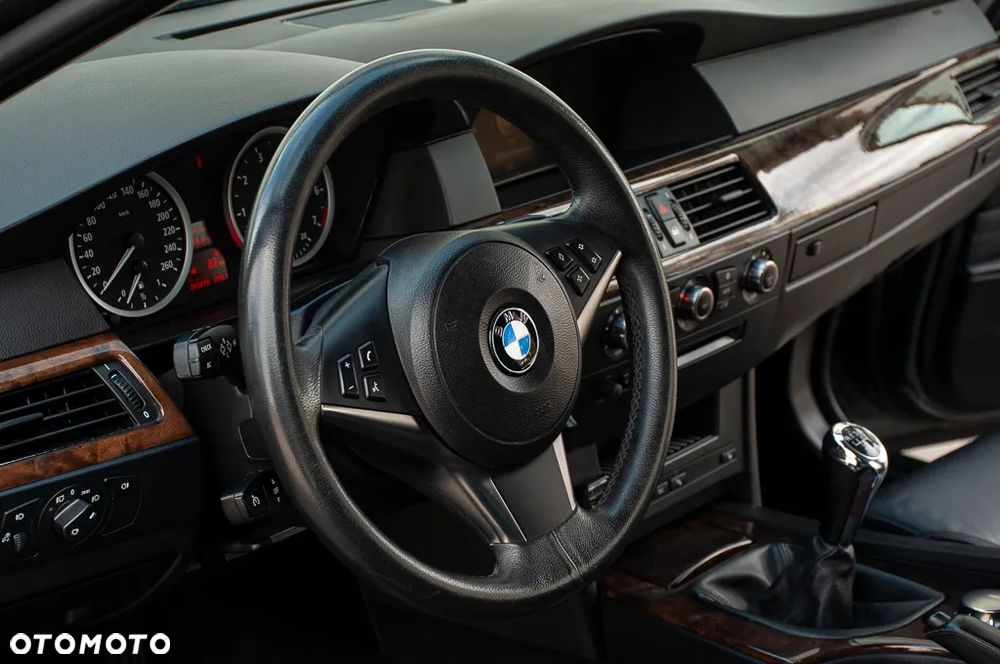 BMW Seria 5 - 36