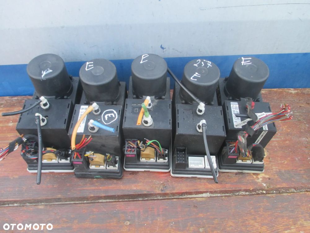 pompka centralnego zamka audi A3 A4 8L0862257E