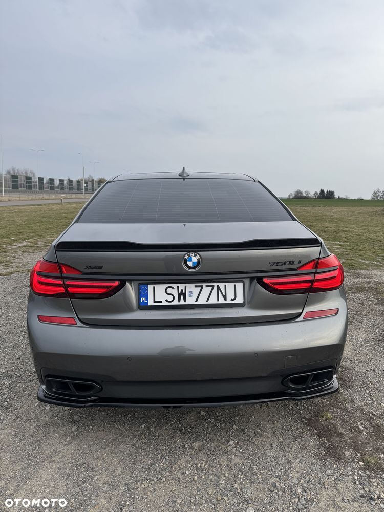 BMW Seria 7 750Li xDrive - 8