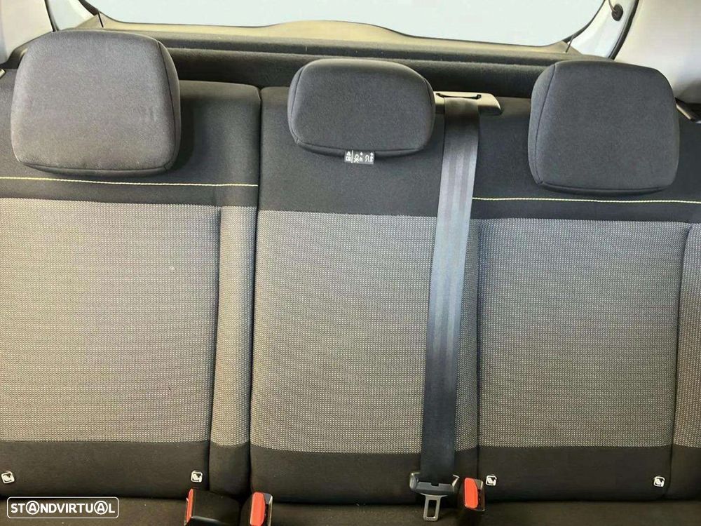 Citroën C3 1.2 PureTech Shine - 16